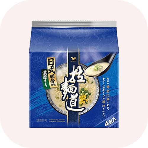 泡麵上桌