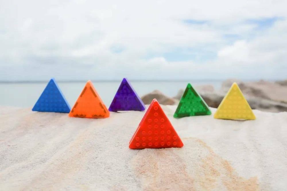 【MAGBRIX】積木磁力片-正三角形 (12pcs)(共兩款封面隨機出貨)