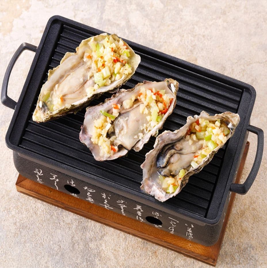 【華得水產】日本原裝巨大生蠔/全殼牡蠣4包(500g 約2-3粒/包)