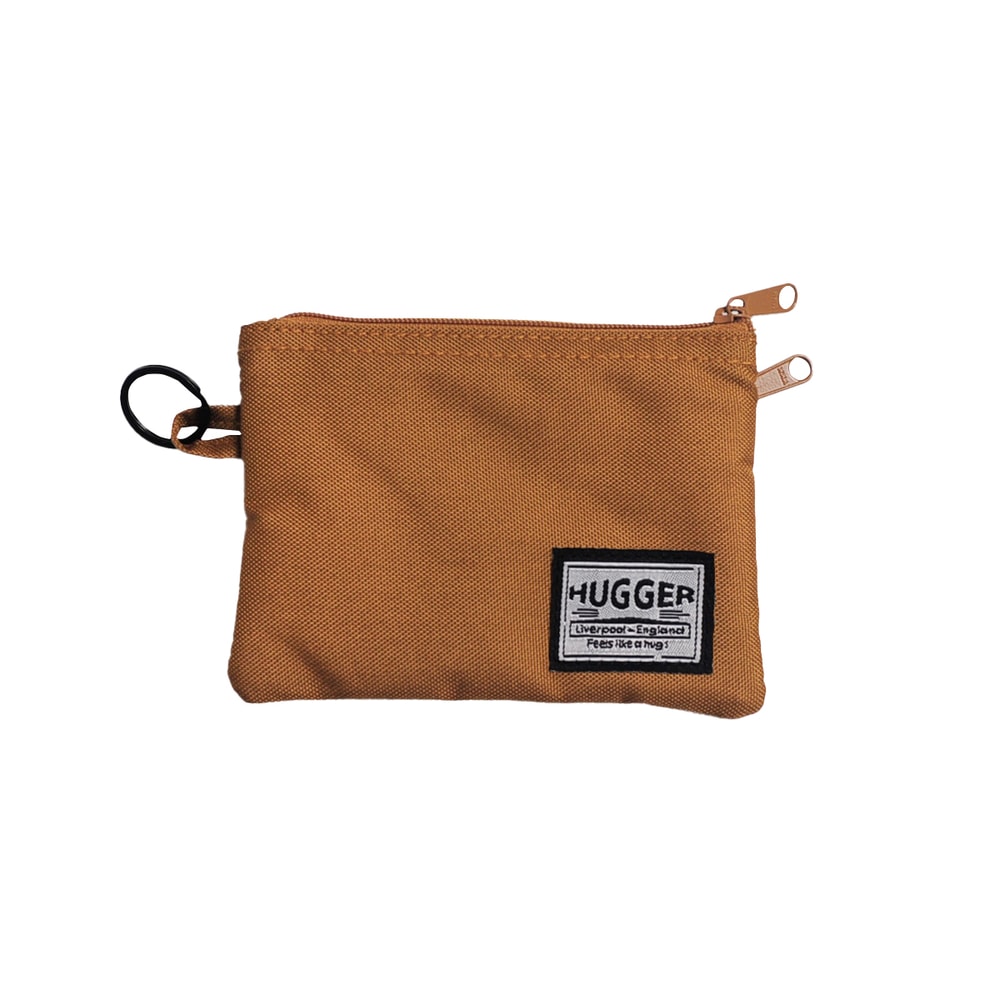 【HUGGER】卡片零錢包 摩卡(大開口分層拉鏈萬用收納掛繩皮夾)
