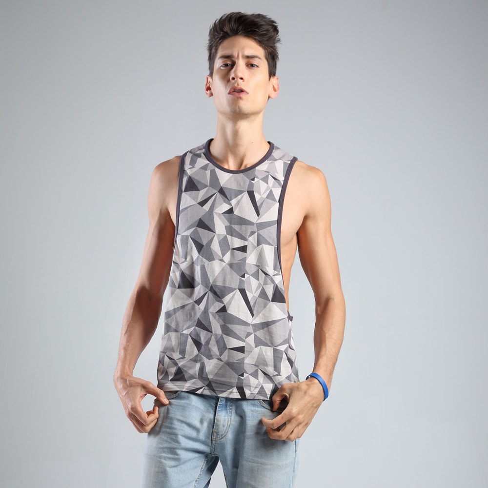 【MORINO 摩力諾】(3件組)幾何迷彩時尚健身開衩背心【設計師LUCAS聯名】MO5111