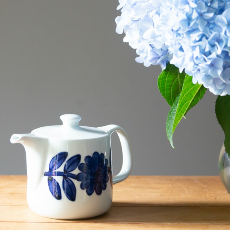 【波佐見燒】日本 大花雛菊/唐草 茶壺 (3款可選) 泡茶壺 茶壺 茶具 日本茶壺 手工茶壺