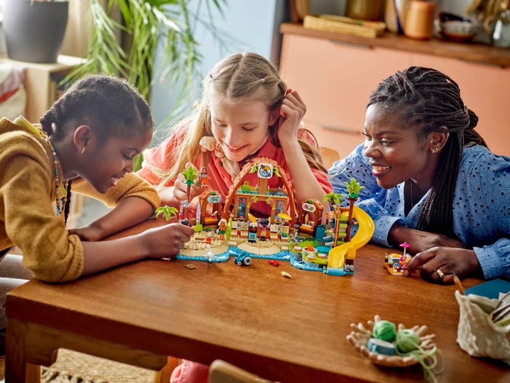 【LEGO 樂高】磚星球〡 42673 好朋友系列 家庭假期海灘度假村 Family Vacation Beach Resort