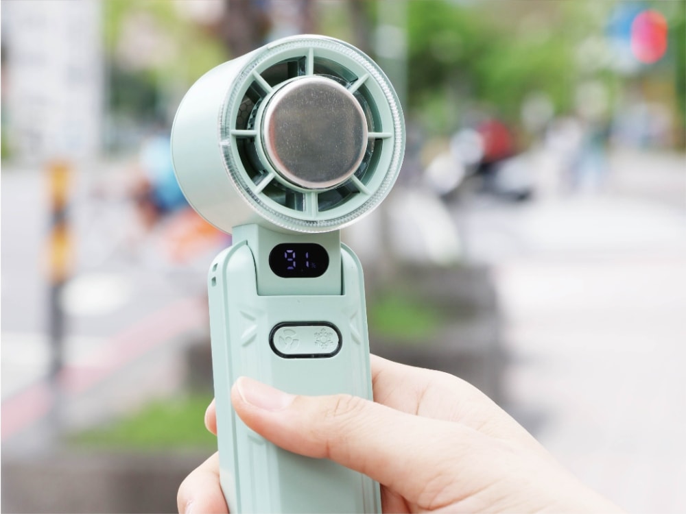 【韓國 VOTO】製冷手持風扇 柔光白/靜謐綠/奶霧色