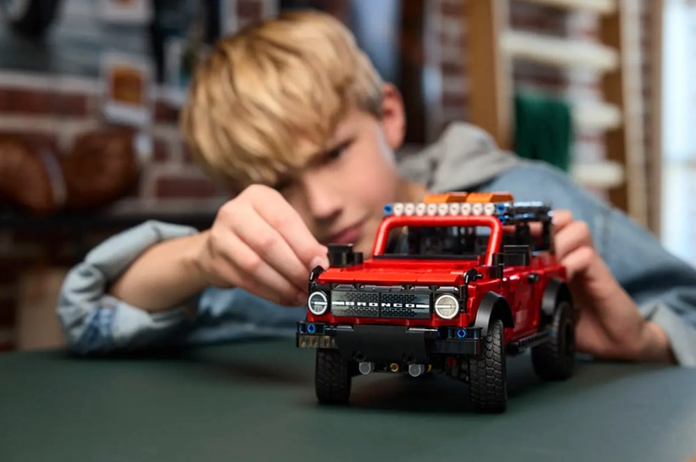 【LEGO 樂高】磚星球〡 42213 動力科技 Ford Bronco® 休旅車 Ford Bronco® SUV