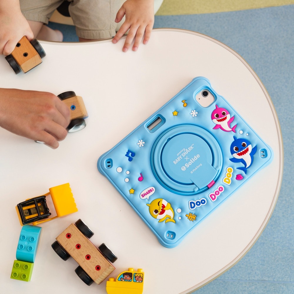 【SOLiDE】索力得 鯊魚寶寶正版授權 iPad Air/iPad Pro 多功能兒童平板保護殼 附肩帶 Baby Shark 保護套 多功能平板殼 兒童用平板殼 防摔耐用 可愛卡通 3D立體