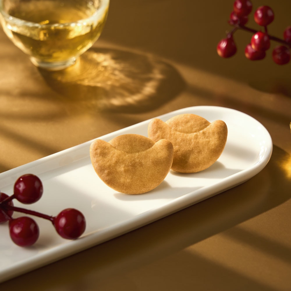 【金好運】【金好運牛奶口味】元寶造型餅乾15克(25入 / 箱)