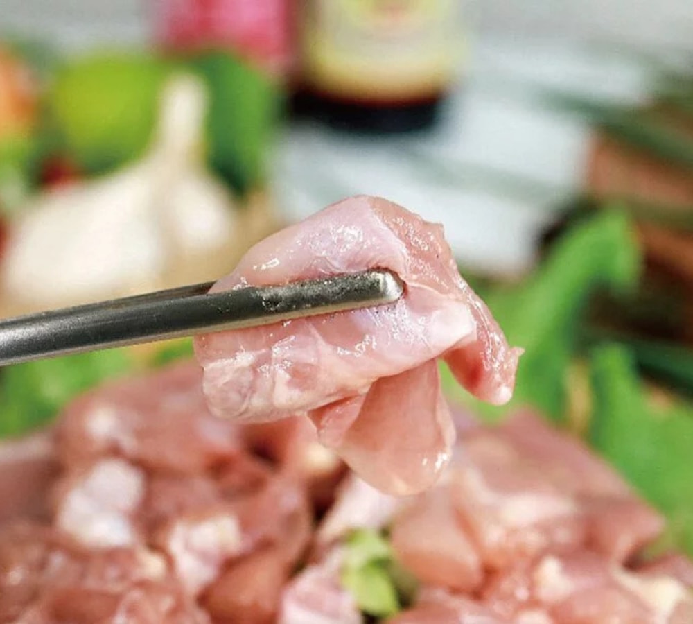 【有心肉舖子】冷氣雞 去皮去骨雞腿肉丁(300g)(效期2026/03/31)|全程冷氣製程鮮甜不縮水|健身備餐快炒首選