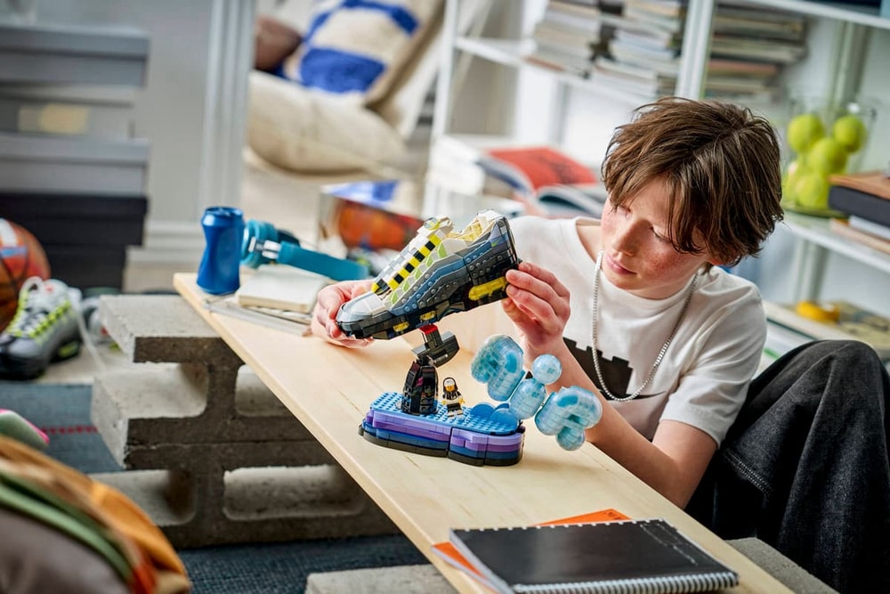 【LEGO 樂高】磚星球〡43025 Nike Air Max 95 x 樂高® 盒組 Nike Air Max 95 x LEGO® Set