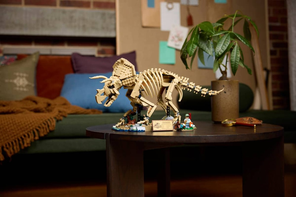 【LEGO 樂高】磚星球〡 77985 侏儸紀世界 恐龍化石 三角龍 Dinosaur Fossils: Triceratops